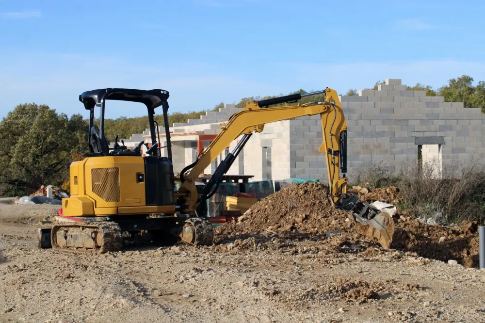 Location mini-pelle à Draguignan